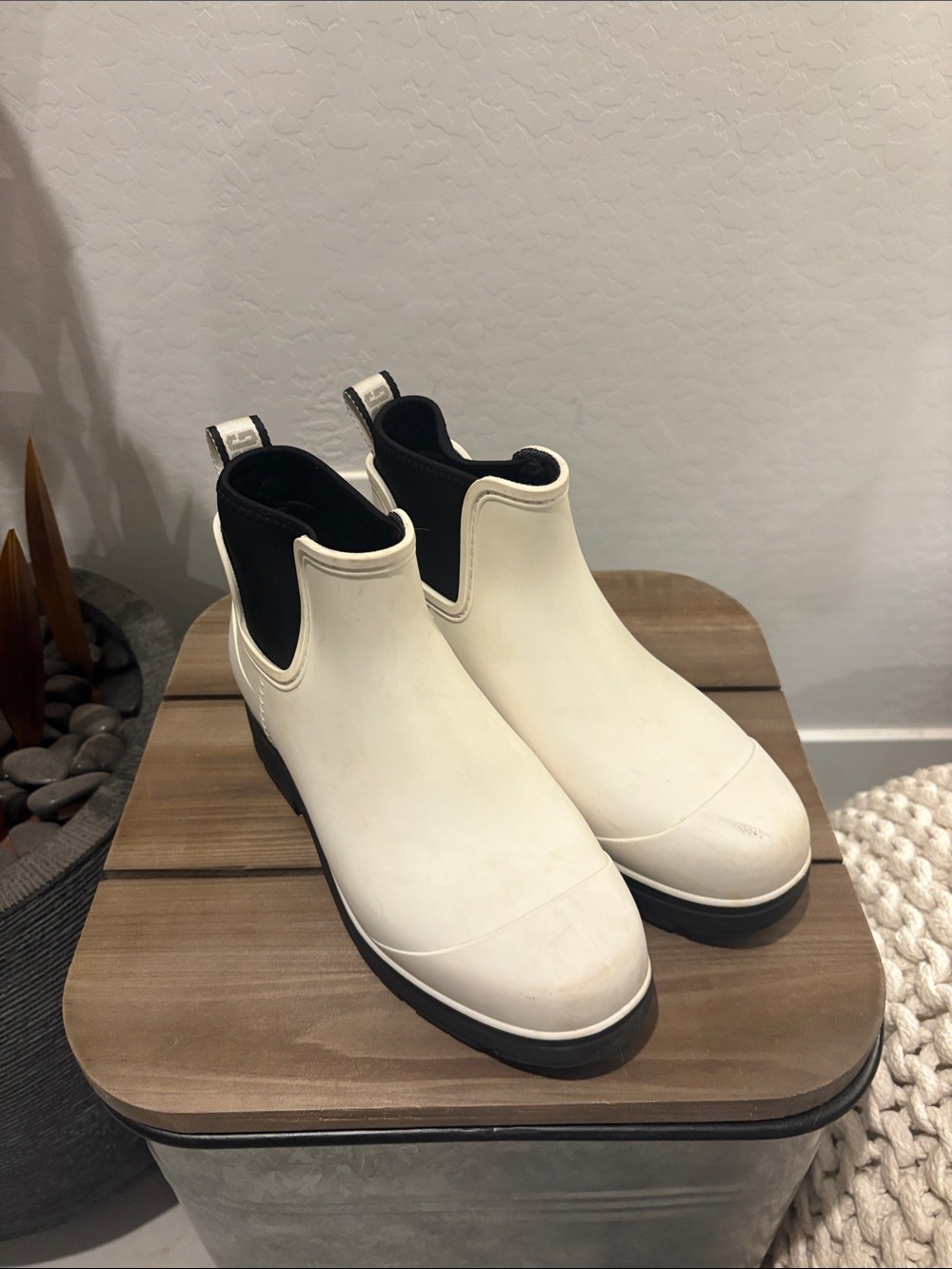 UGG White Chelsea-Style Ankle Boots with Black Trim